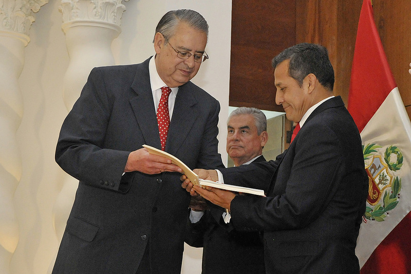 12199022175_dce2d23e65_c