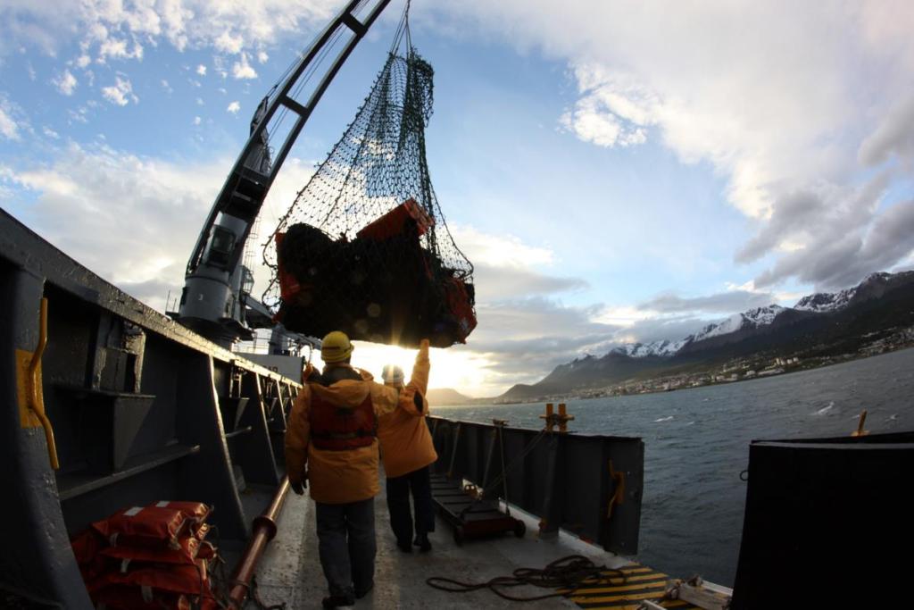 328792_411600848895585_677917323_o