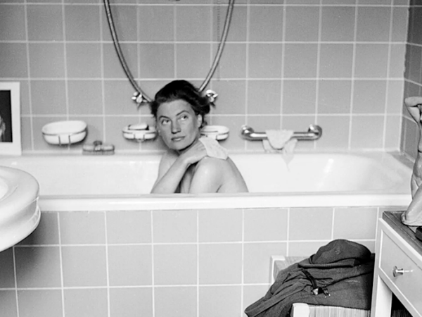 Lee Miller en la bañera de Hitler: ¿frivolidad o testimonio de&nbsp;guerra?
